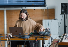 Synthétiseurs et rythmes avec ATOEM